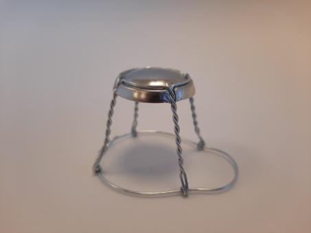 Agraffe Drahtbügel silber mit Deckel 